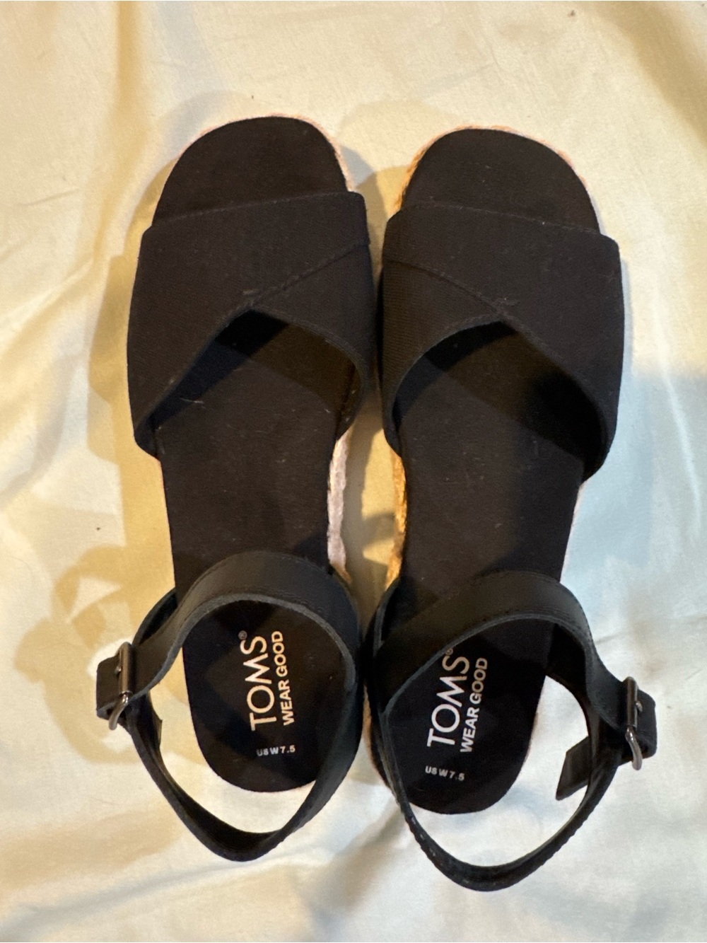 NWOT Toms Black Crisscross Ankle Strap espadrille Sandals